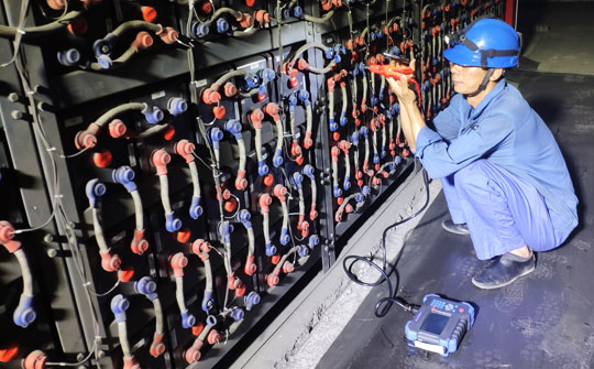 手持式蓄電池內(nèi)阻測試儀現(xiàn)場應(yīng)用